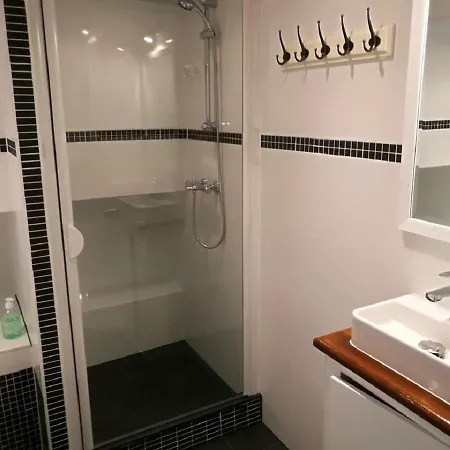 Houseboat Rose * Amsterdam