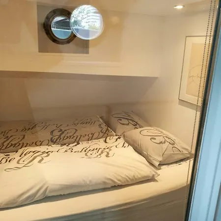 Appartamento Houseboat Rose *