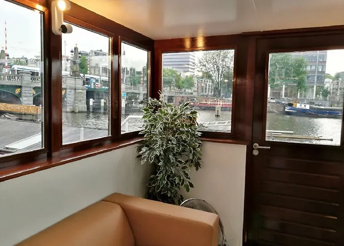 Houseboat Rose 아파트 *