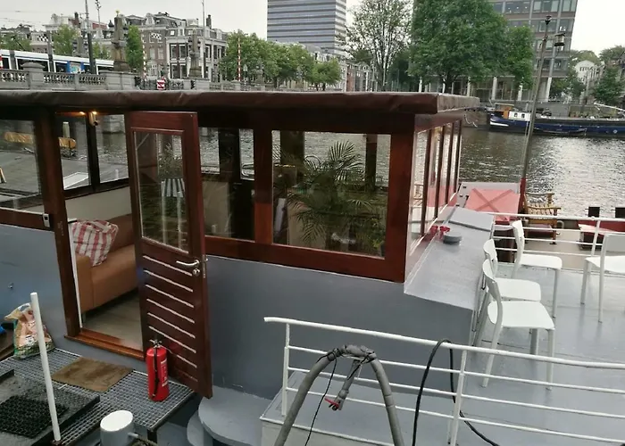 아파트 Houseboat Rose
