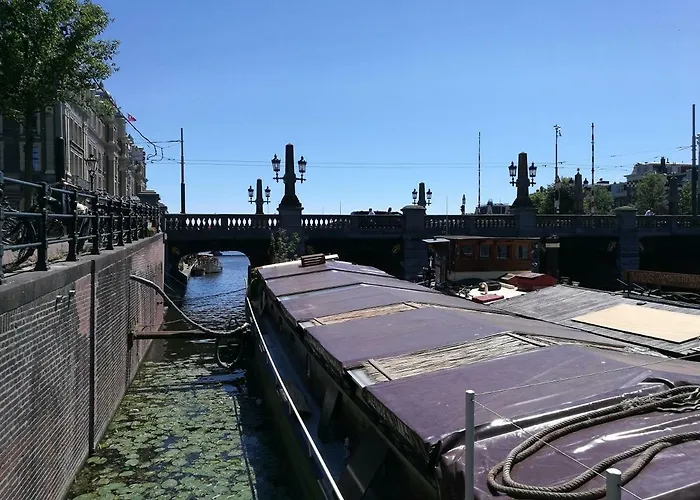 Houseboat Rose 암스테르담