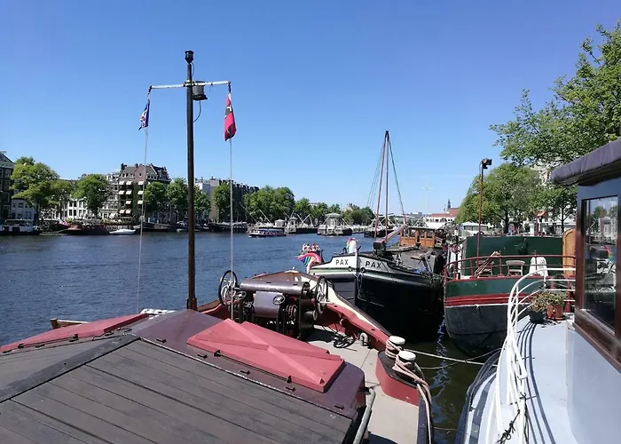 Houseboat Rose 아파트