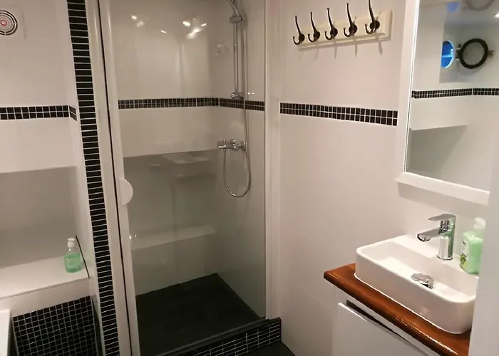 Houseboat Rose * 암스테르담