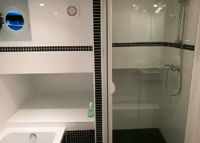 아파트 Houseboat Rose *