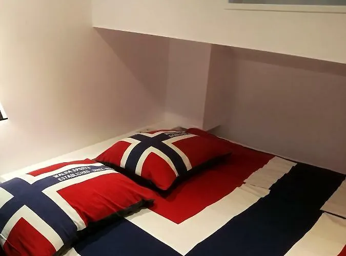 Houseboat Rose 아파트 *