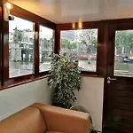 Houseboat Rose Apartmán *